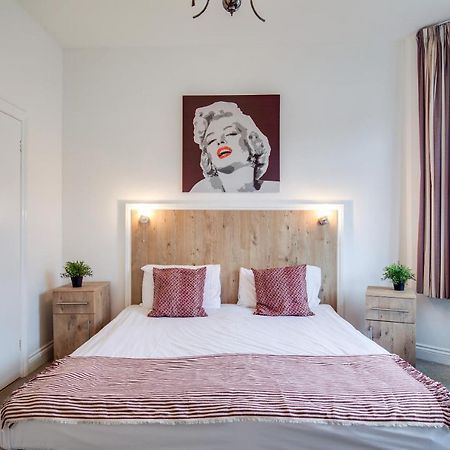 Oyo Tamtam Acton Hotel London Kültér fotó