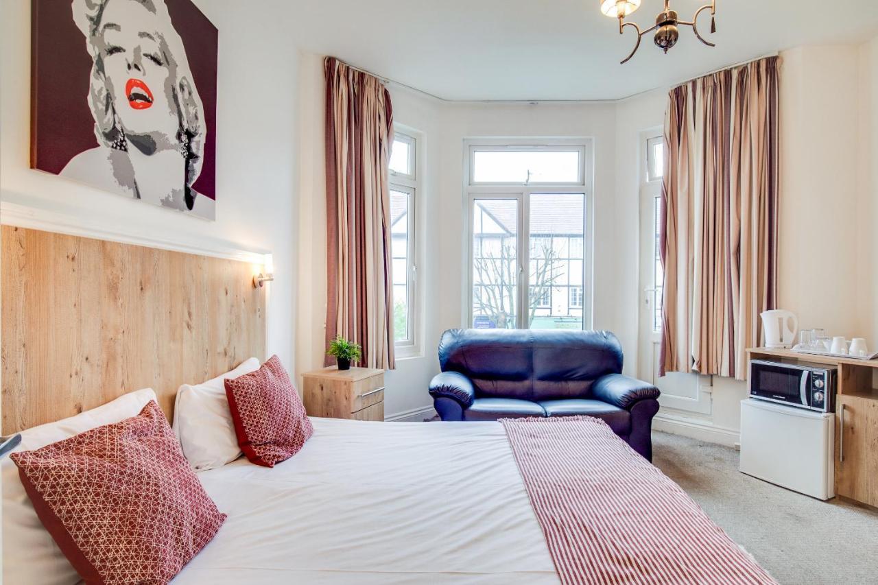 Oyo Tamtam Acton Hotel London Kültér fotó
