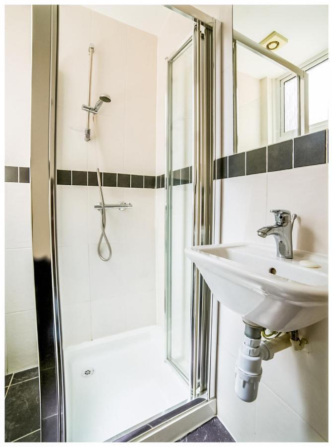 Oyo Tamtam Acton Hotel London Kültér fotó