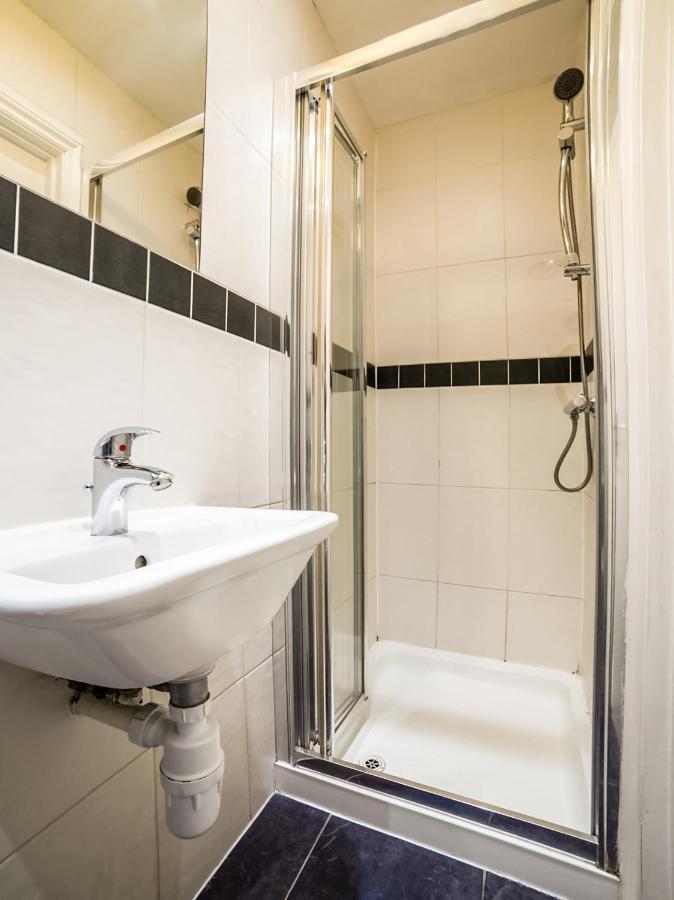 Oyo Tamtam Acton Hotel London Kültér fotó