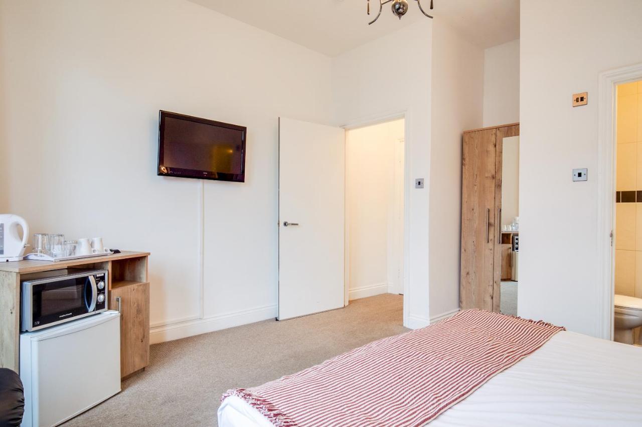 Oyo Tamtam Acton Hotel London Kültér fotó