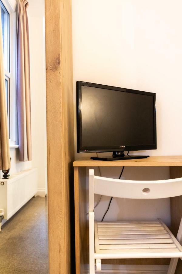 Oyo Tamtam Acton Hotel London Kültér fotó
