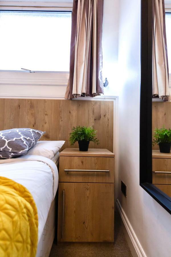 Oyo Tamtam Acton Hotel London Kültér fotó