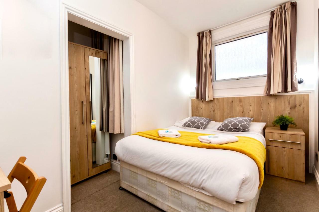 Oyo Tamtam Acton Hotel London Kültér fotó