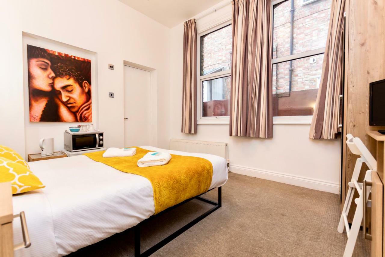 Oyo Tamtam Acton Hotel London Kültér fotó