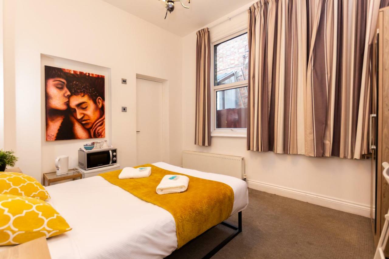 Oyo Tamtam Acton Hotel London Kültér fotó