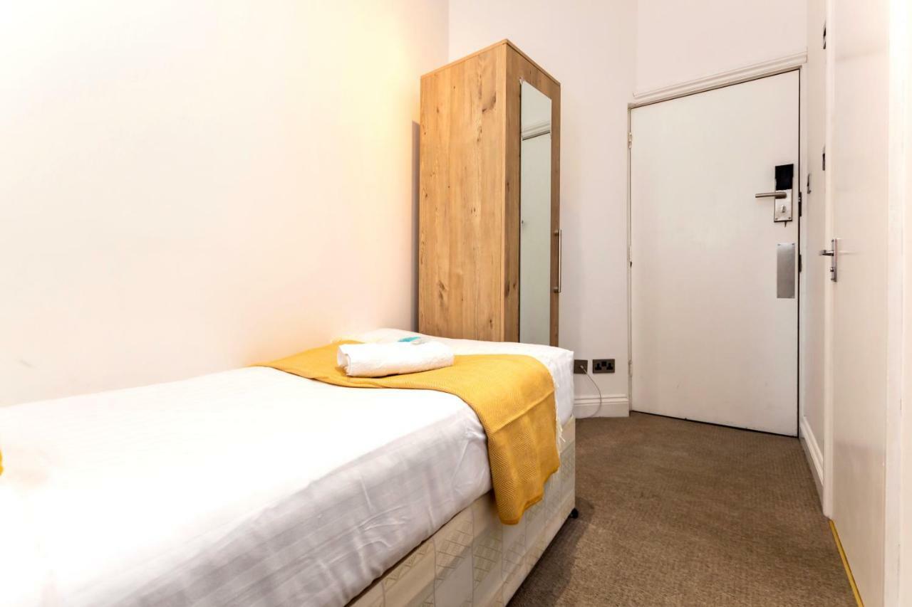 Oyo Tamtam Acton Hotel London Kültér fotó